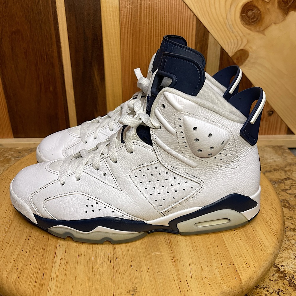 Air Jordan 6 Retro Sz 9/10.5W - white /Dark Blue, Fair Cond, orginal box good co